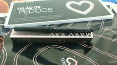 Lápis para olho Mary kay.