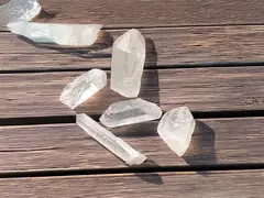 PIEDRA PUNTAS BRUTO/GUARDIANAS CALIDAD 100G en internet