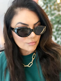 oculos preto retrô na internet