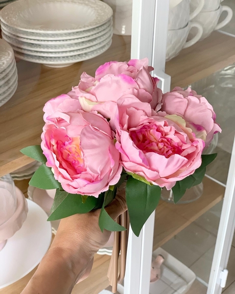 Ramo Peonías Fucxia