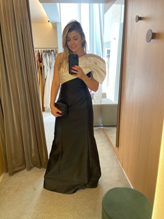 LOCAÇÃO Vestido Bicolor um ombro preto e branco na internet