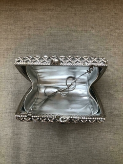 LOCAÇÃO Clutch Prata Pedraria - loja online