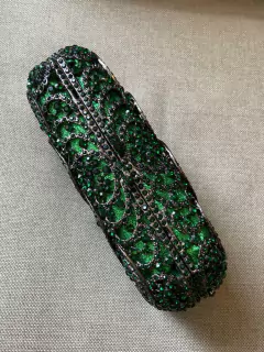 LOCAÇÃO Clutch Verde Pedraria - Brilliê