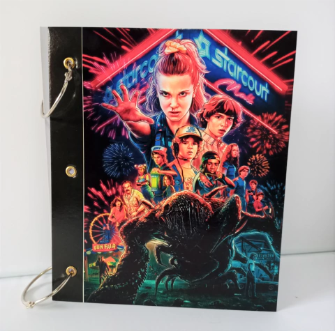 Carpeta Escolar numero 3 con dos tapas y anillos - Stranger things poster - comprar online