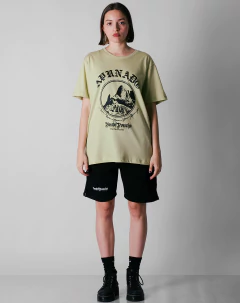 Remera Apunado Beige en internet