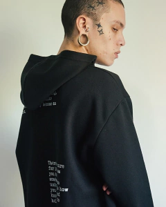 Buzo Pain Negro - comprar online