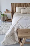 Pie de cama Male Queen