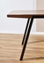 Mesa Madera Oscura Con Base Negra