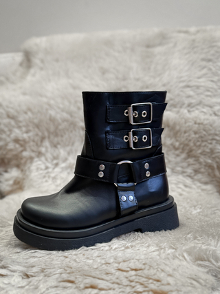 BIKE BOOT CUERO NEGRO en internet