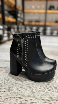ART. 717 CUERO NEGRO