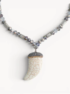 Collar corto con dije de Cuerno Tanzania - tienda online