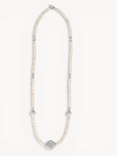 Collar con borla y cuentas mozambique