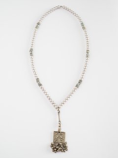 Collar con dije y cuentas etiopia en internet