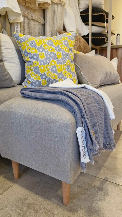 Banco pie de cama en lino (1,2 x 0,45 mts.) -A pedido-