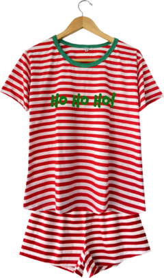 Pijama feminino listrado em vermelho e branco com estampa "Ho Ho Ho".