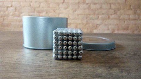 Neocube Magnético Prata com 216 esferas de 5mm