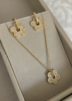 Conjunto Flor Cravejada