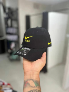Boné Nike com Facão - phkids81