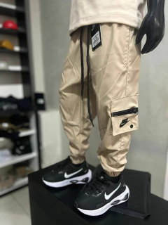 Calça Cargo Nike na internet
