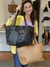 TOTE STELLA CUERO NEGRO ENGOMADO - comprar online