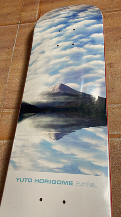 Shape April Yuto Horigome Fuji - comprar online