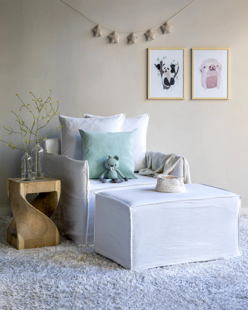 Ghost XS + Daybed