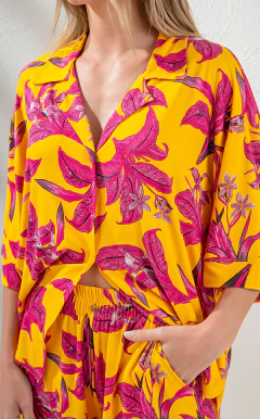 Cardigan c/ Short Floral na internet
