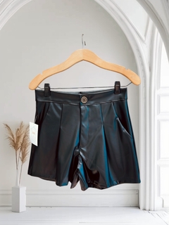 Short Cuero - comprar online