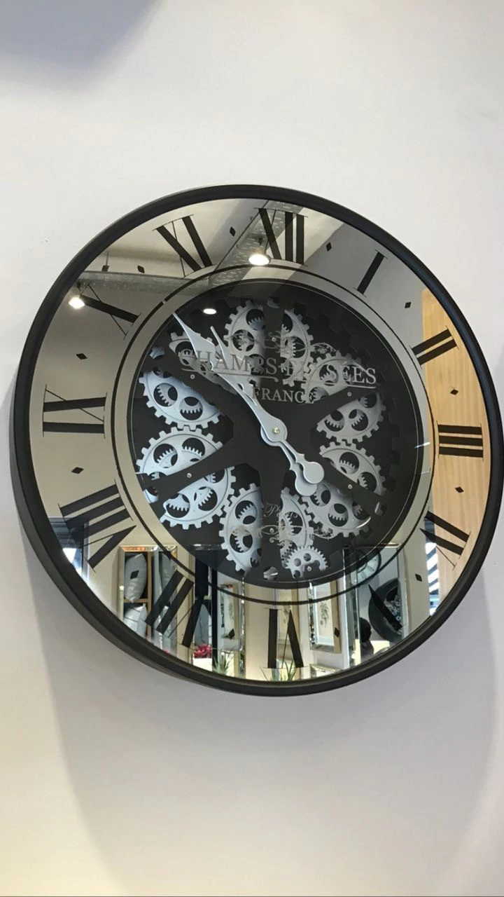 Reloj con engranajes Champs Elysees.