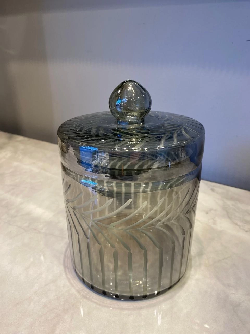 Potiche en vidrio labrado S