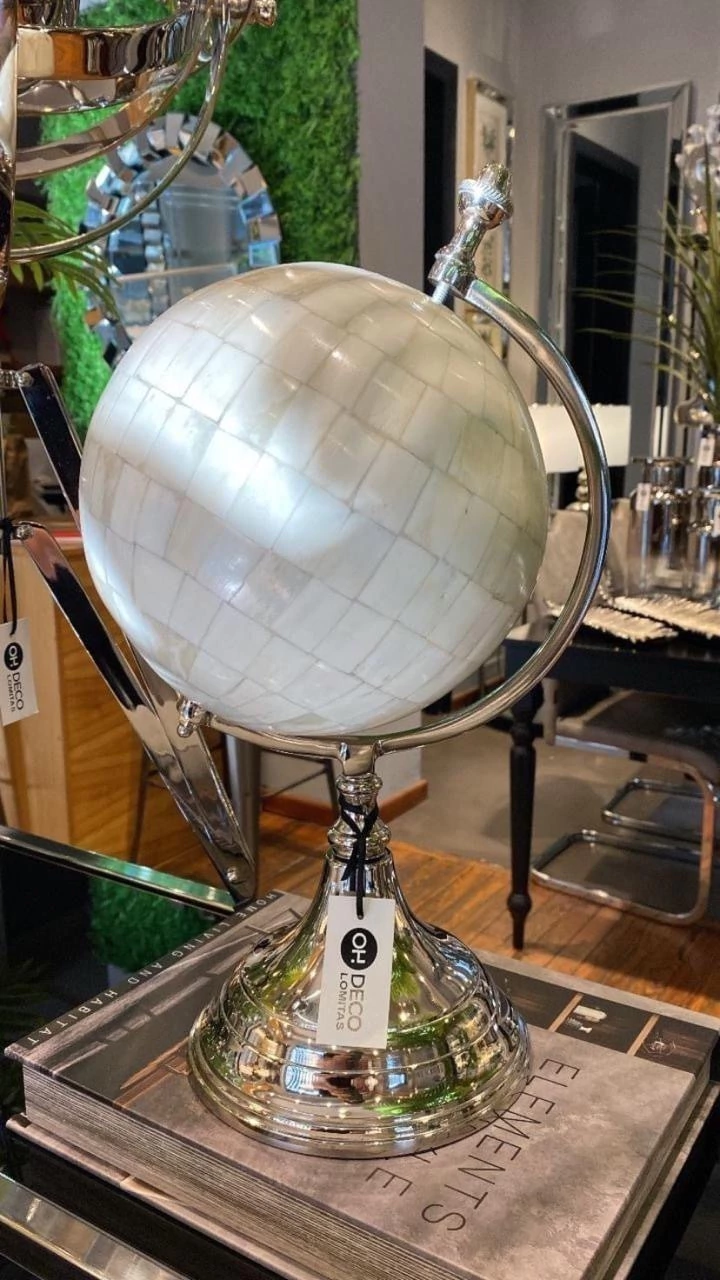 Globo terráqueo en nacar