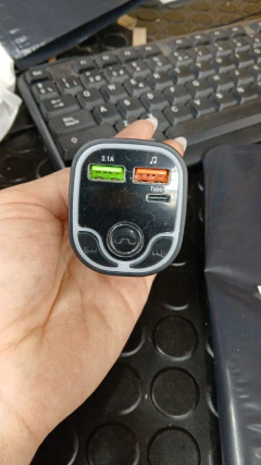 Reproductor Inalámbrico Bluetooth para Auto RGB