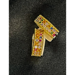 Brinco Argolinha Com Micro Zircônias Coloridas Banhado em Ouro 18k