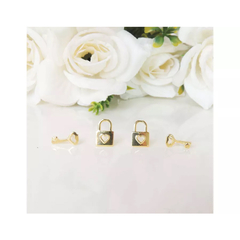 Brinco Duo Chave e Cadeado Folheado em Ouro 18k