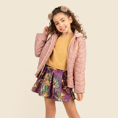 Jaqueta Puffer com Pelo no Capuz - Estilo e Conforto para o Inverno | Loja XYZ Meta descrição: Mantenha-se quente e elegante nos dias mais frios com a Jaqueta Puffer com Pelo no Capuz. Com diversas cores disponíveis, ela é resistente e prática para o seu 