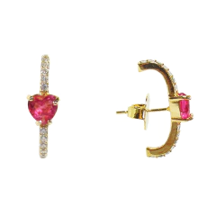 detahe do brinco semijoia earhook de coração rubi fusion e zircônias banhado a ouro 18k