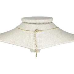 fecho do colar semijoia do signo Virgem com pedra howlita salmão banhado a ouro 18k