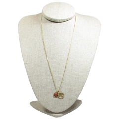 colar semijoia do signo Leão com pedra do Sol banhado a ouro 18k