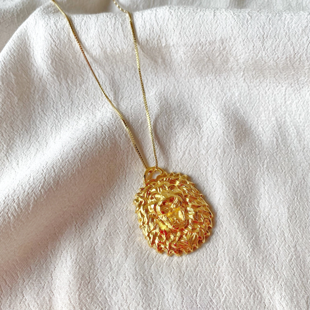 Colar leão banho ouro