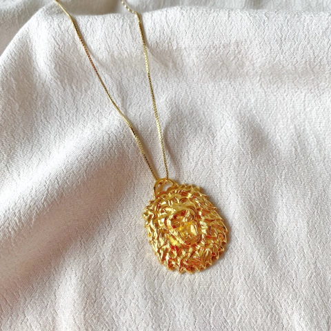 Colar leão banho ouro