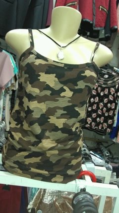 Regatinha camuflada