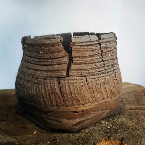 Vaso cerâmico orgânico sem esmalte A6,5x9x9Cm