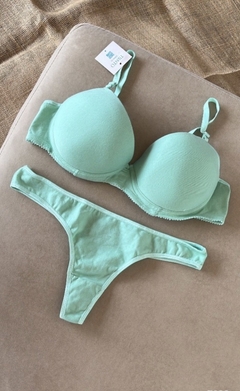 Conju Kiwi