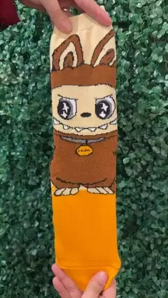 Medias Labubu en internet