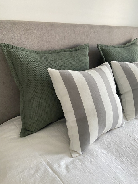 Almohadones Nido y Rayas