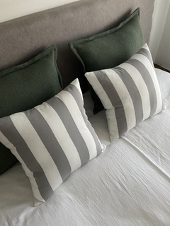 Almohadones Nido y Rayas en internet
