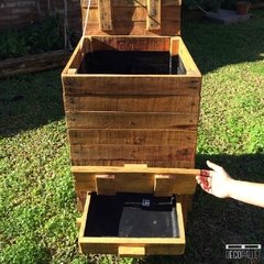 COMPOSTERA DE MADERA CON CAJÓN RECOLECTOR - Decopallet