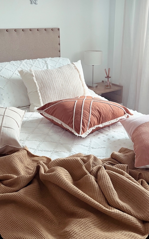 ALMOHADON MALAUI AVELLANA