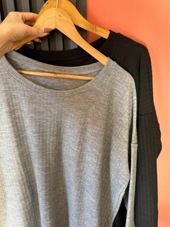 Imagen de REMERA CINDY LANILLA TAJO