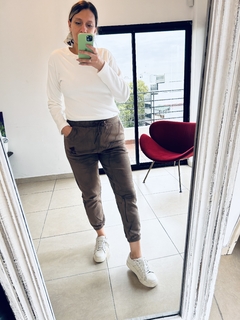 JOGGER VICKY CON PIEL POR DENTRO en internet